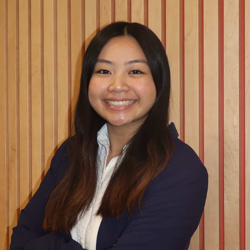 Caroline Pham Headshot